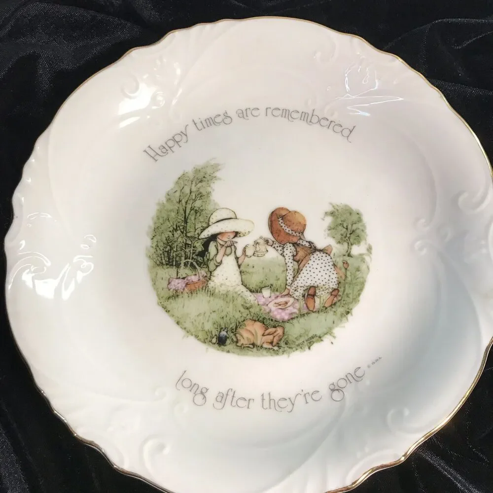 HOLLY HOBBIE PLATE 